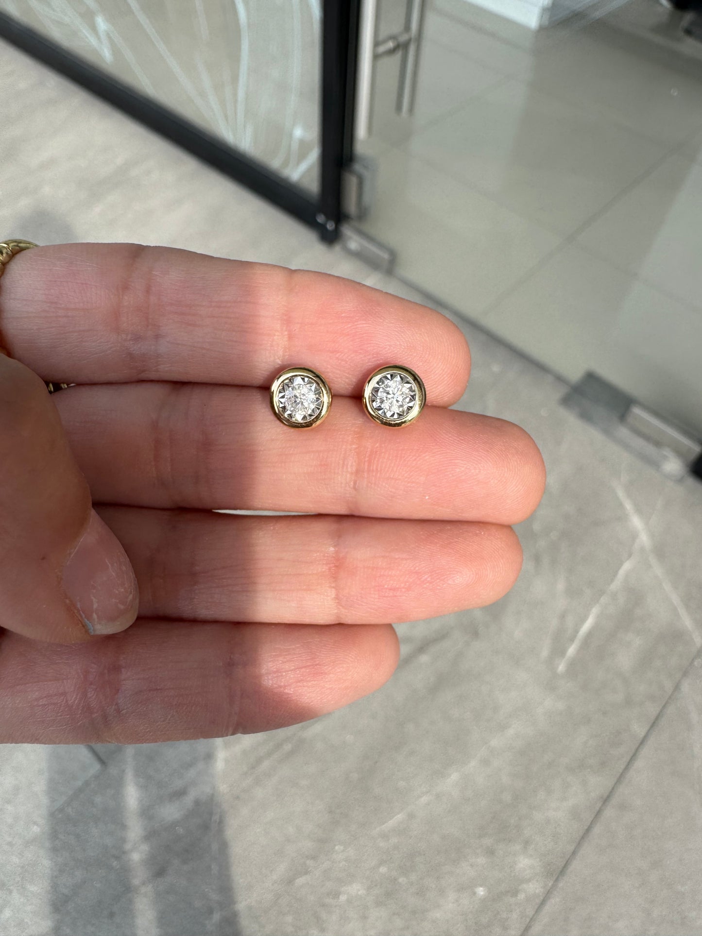 Ilusion Diamond earring