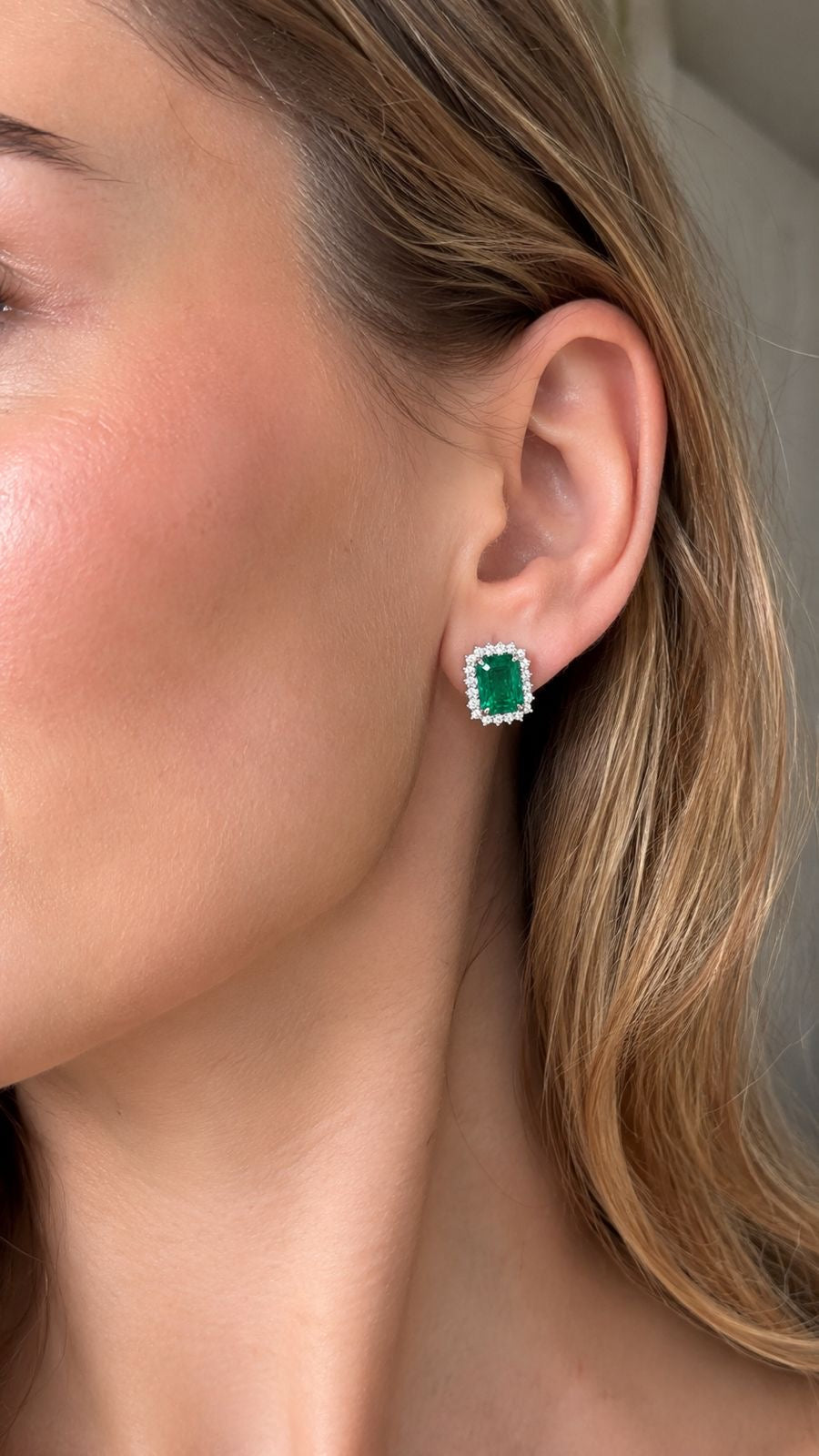 Victoria Emerald Diamond