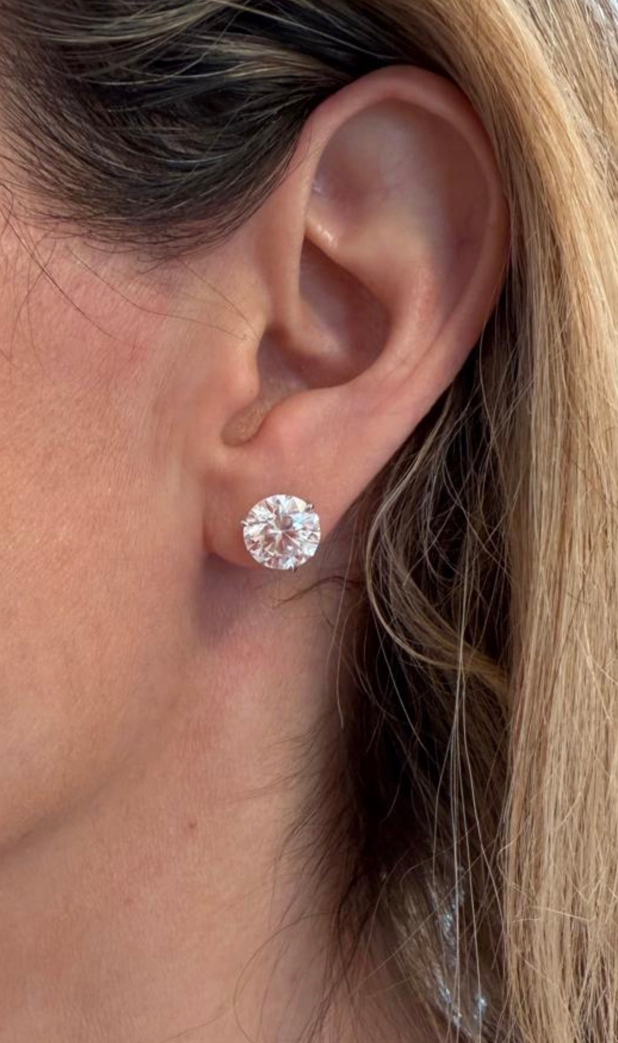 Solitaire stud lab diamond 3ct
