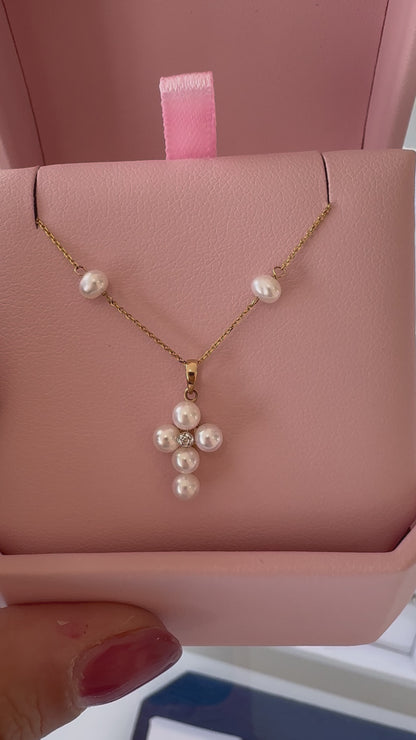 Pearl Cross Necklace with Diamond