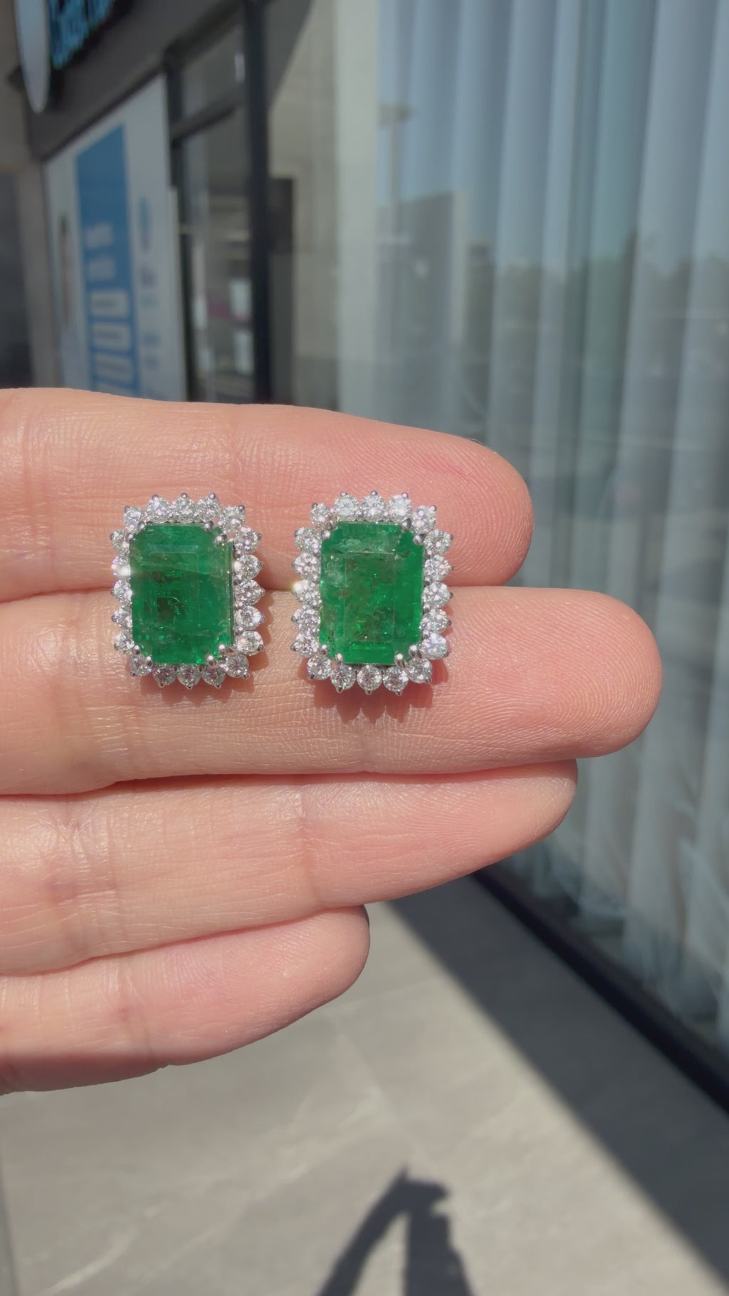 Victoria Emerald Diamond